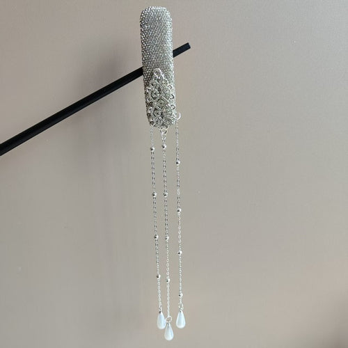 555932837-1